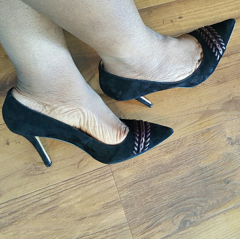 🚫SOLD🛇WHITE HOUSE BLACK MARKET PUMPS